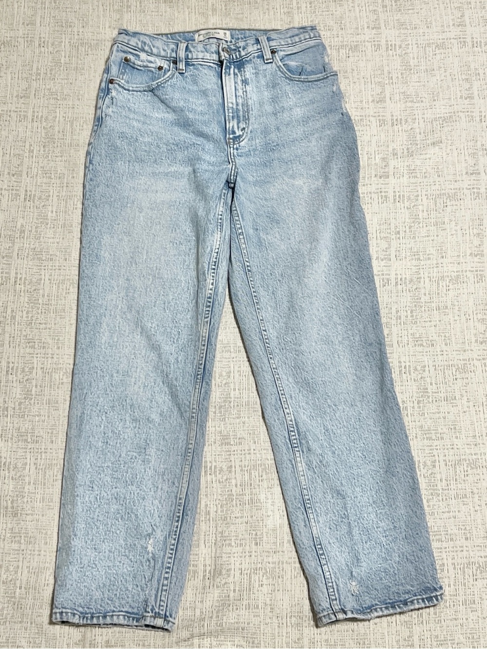 Abercrombie & Fitch 90s Straight Ultra High Rise Jeans Light Wash Size 28/6